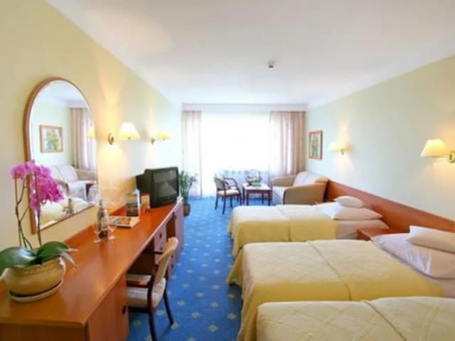 Hotel Gołębiewski Mikołajki - ile pokoi i jakie opcje noclegowe? Hotel Gołębiewski Mikołajki - ile pokoi i jakie opcje noclegowe?
