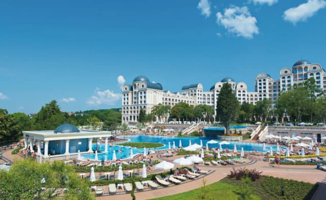 Hotel Riu Helios Paradise: Luksusowy wypoczynek w Bułgarii Hotel Riu Helios Paradise: Luksusowy wypoczynek w Bułgarii
