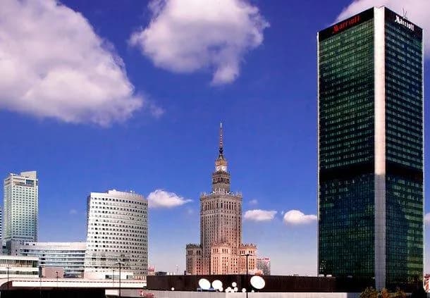 Ile pięter ma hotel Marriott w Warszawie? Odkryj jego tajemnice! Ile pięter ma hotel Marriott w Warszawie? Odkryj jego tajemnice!
