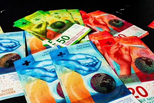 CHF jaka to waluta - poznaj jej znaczenie i stabilność na rynku CHF jaka to waluta - poznaj jej znaczenie i stabilność na rynku