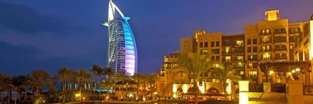 Ile kosztuje hotel w Dubaju? Ceny, które Cię zaskoczą! Ile kosztuje hotel w Dubaju? Ceny, które Cię zaskoczą!