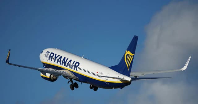 Co można przewieźć w bagażu podręcznym Ryanair - uniknij nieprzyjemności Co można przewieźć w bagażu podręcznym Ryanair - uniknij nieprzyjemności